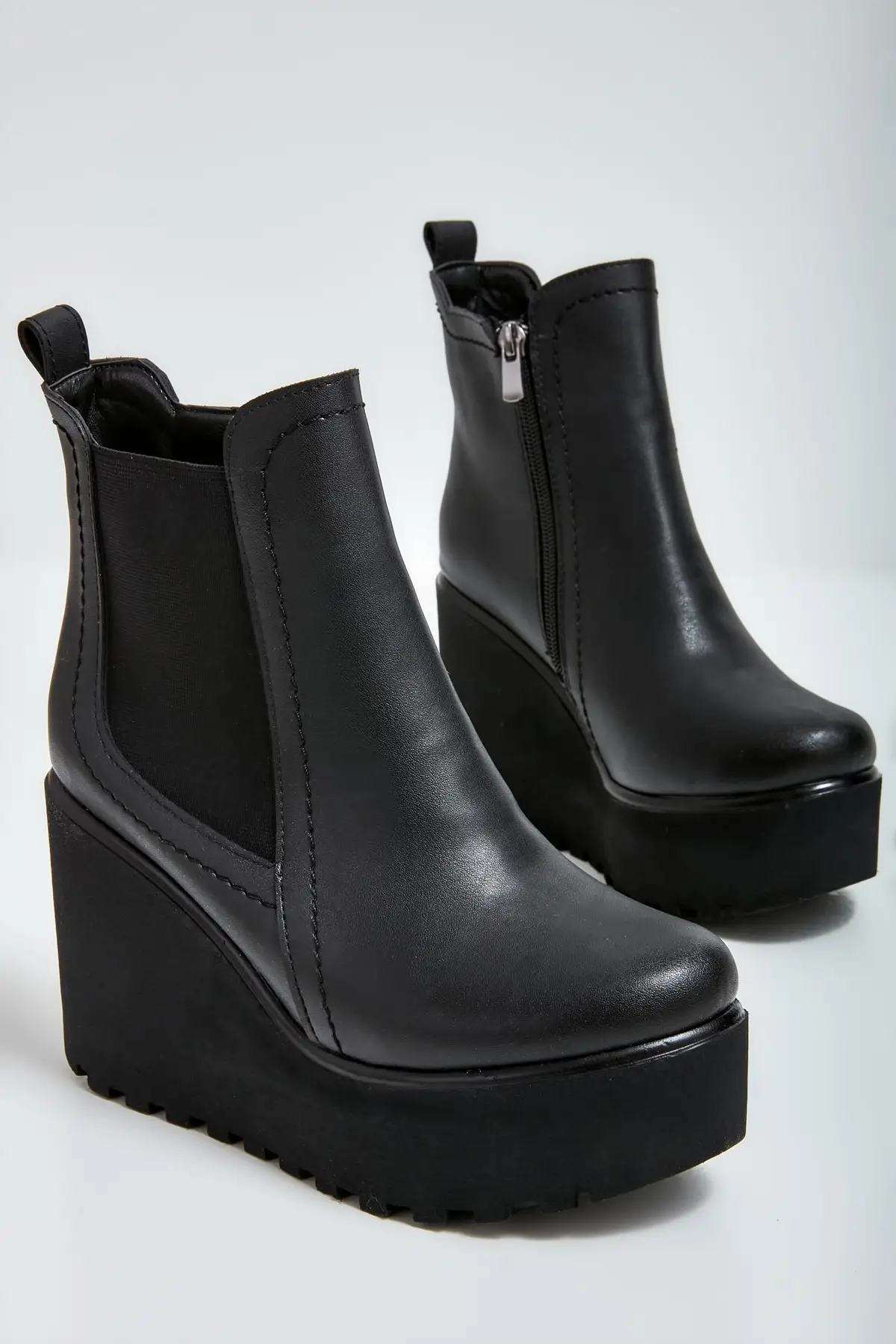 

Black Women 'S Boots & Bootie M0671072009
