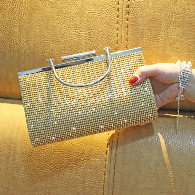 New diamond-encrusted handbag Socialite rhinestone dinner bag Dress bag Makeup bag Ladies bag Clutch bag crossbody bag