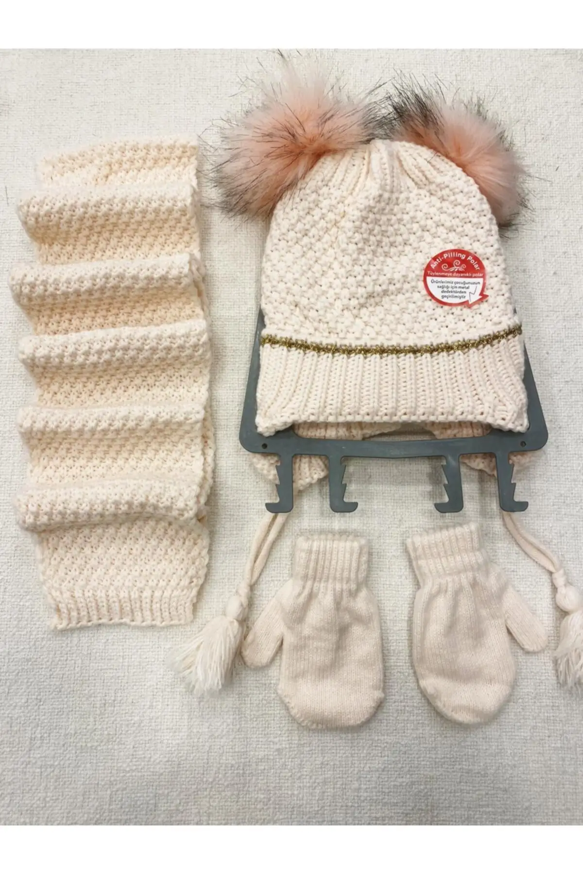 

Комплект из шарфа, шапки и перчаток, комплект из перчаток для маленьких девочек, серебристые модельные аксессуары с помпонами