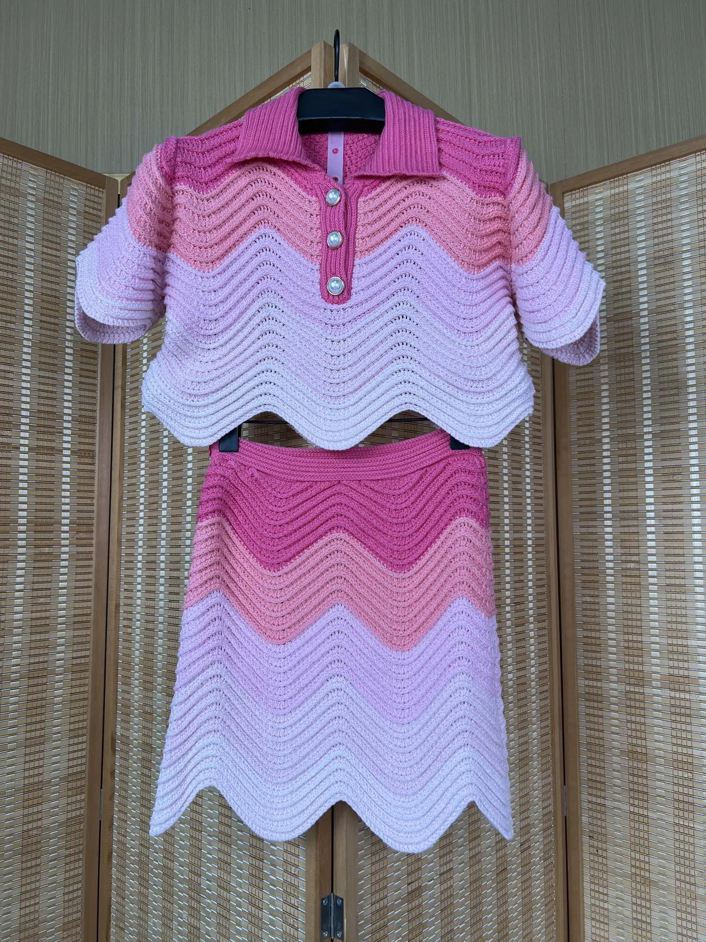 

Women's Dress Elegant Dresses For Women 2022 Female Dress Set Woman 2 Pieces Women's Suit Crop Top Suits Gradient Knitted Suits