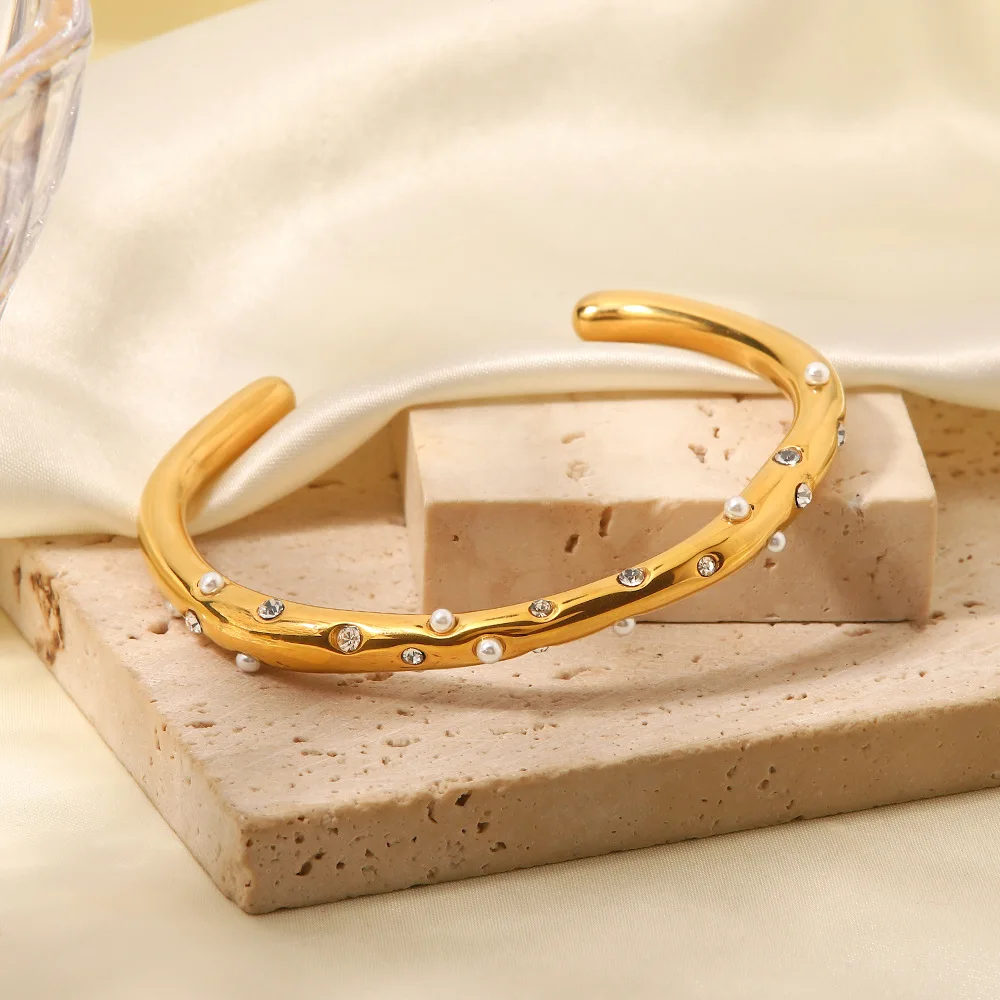 

Grier 2022 New Titanium Gold Color Opening Bracelet For Women Pearl Zircon Bangles Wedding Daily Fashion Jewelry Gifts