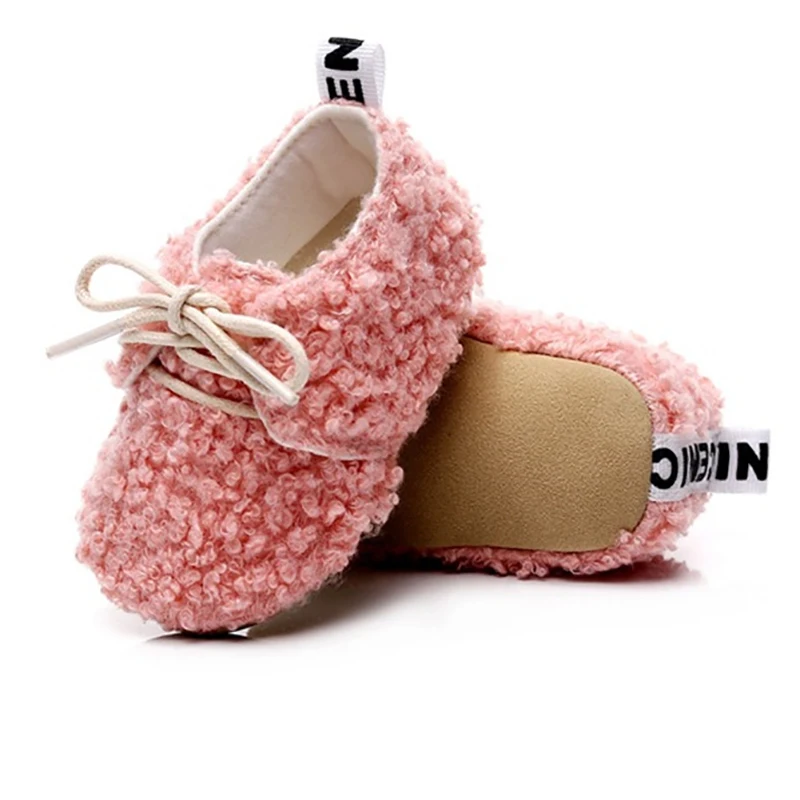 

Зимние плюшевые пинетки для маленьких девочек; Теплая детская обувь с большим бантом; Ботинки с мягкой подошвой для мальчиков и девочек; Зим...