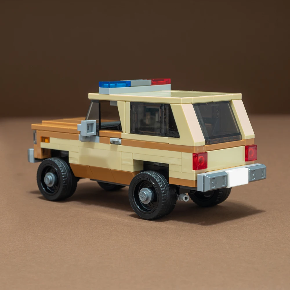 Фото Strange Stuff Vibe 80-х годов Police Chief SUV MOC Vehicle Kit, Набор для сборки внедорожных приключений, совместимый комплект моделей для взрослых №3