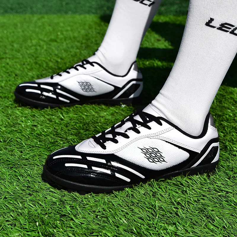 Non-Slip Men's High-Top Football Shoes Non-Slip Grass Training Women's Football Shoes Men's Shoes Ultralight Lawn Trainers