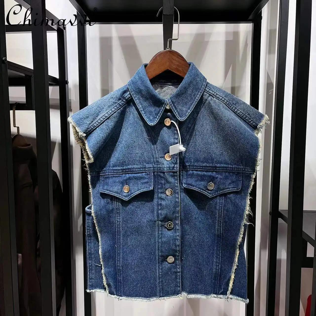 

2022 Early Spring New Ladies Fashionable Sleeveless Pointed Collar Jeans Tank Women's Simple High Street Solid Color Denim Vest
