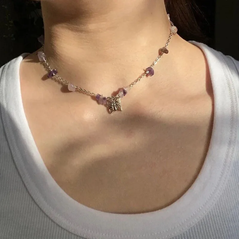 Серебряное ожерелье-чокер с фиолетовым аметистом и бабочкой