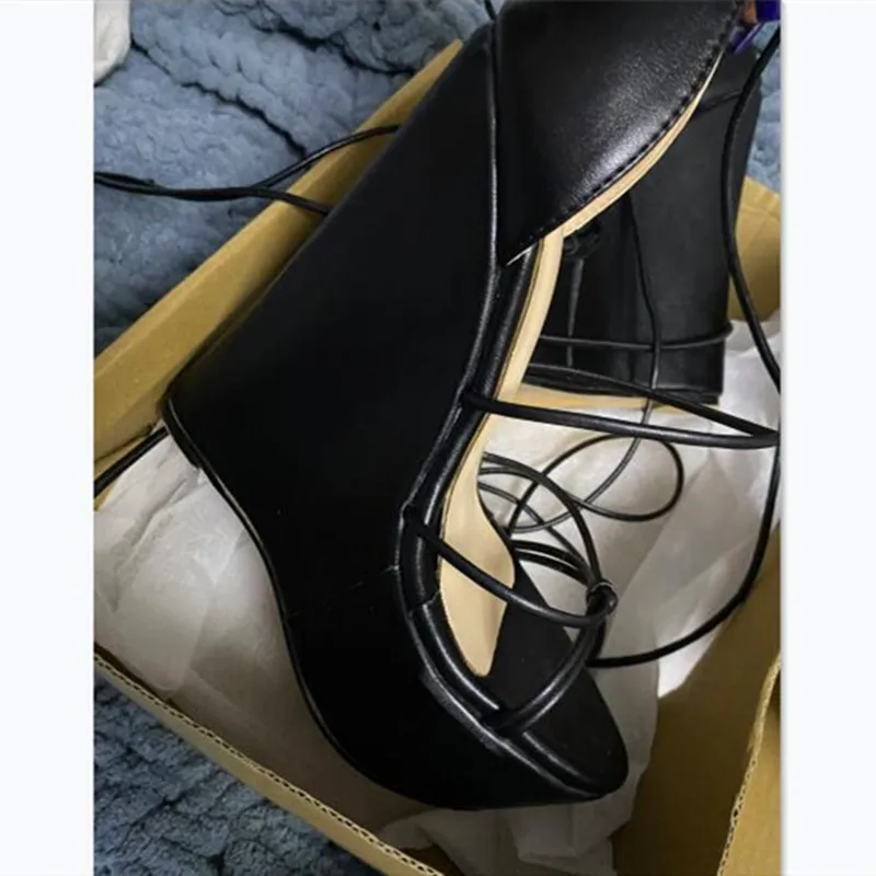 Обувь SHOFOO Модные женские сандалии на высоком каблуке. Высота каблука около 15 см.