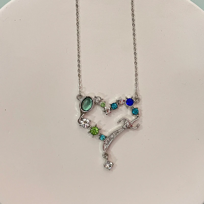 Ожерелье из голубого камня с аниме