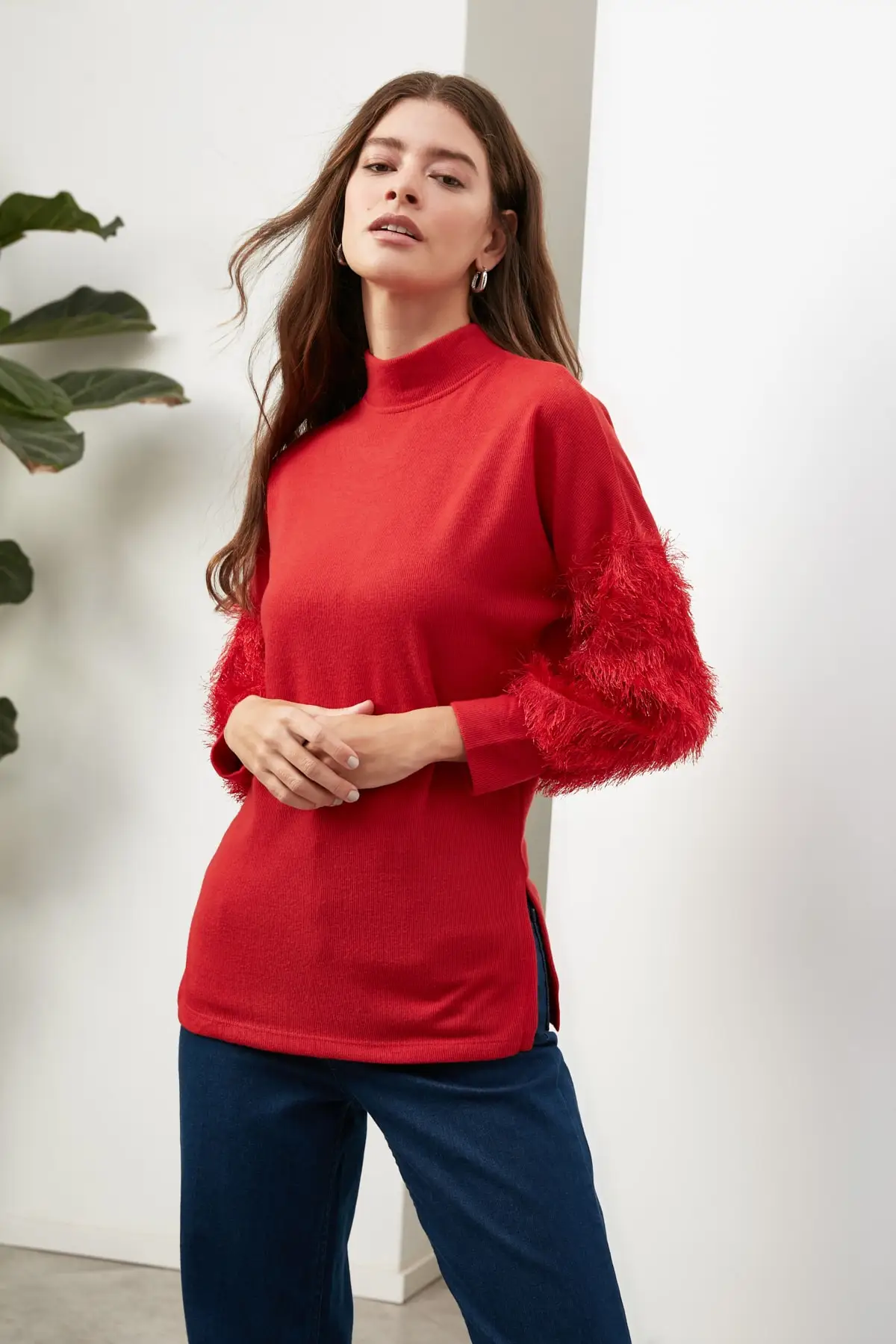 

Trendyol Tassel Detail Right Collar Knitted Sweatshirt TWOAW22SW2242