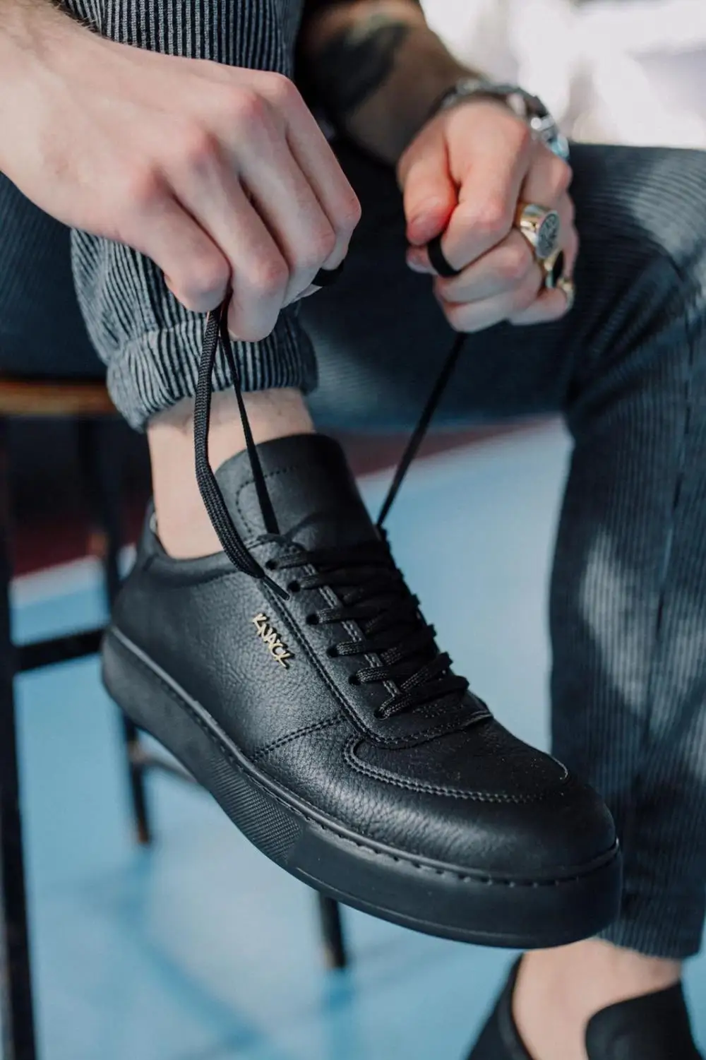 

Knack Everyday Shoes 666 Black (Black Base)