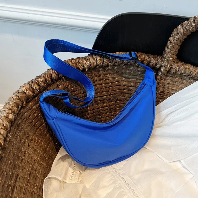 Модная Однотонная Женская Сумка Через Плечо Нейлоновая В Форме Бродяги С