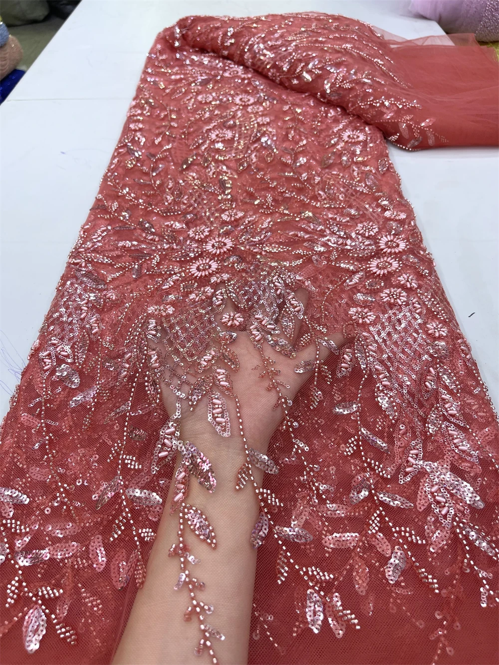 Африканская кружевная ткань ручной работы с блестками и бисером нигерийская 2024