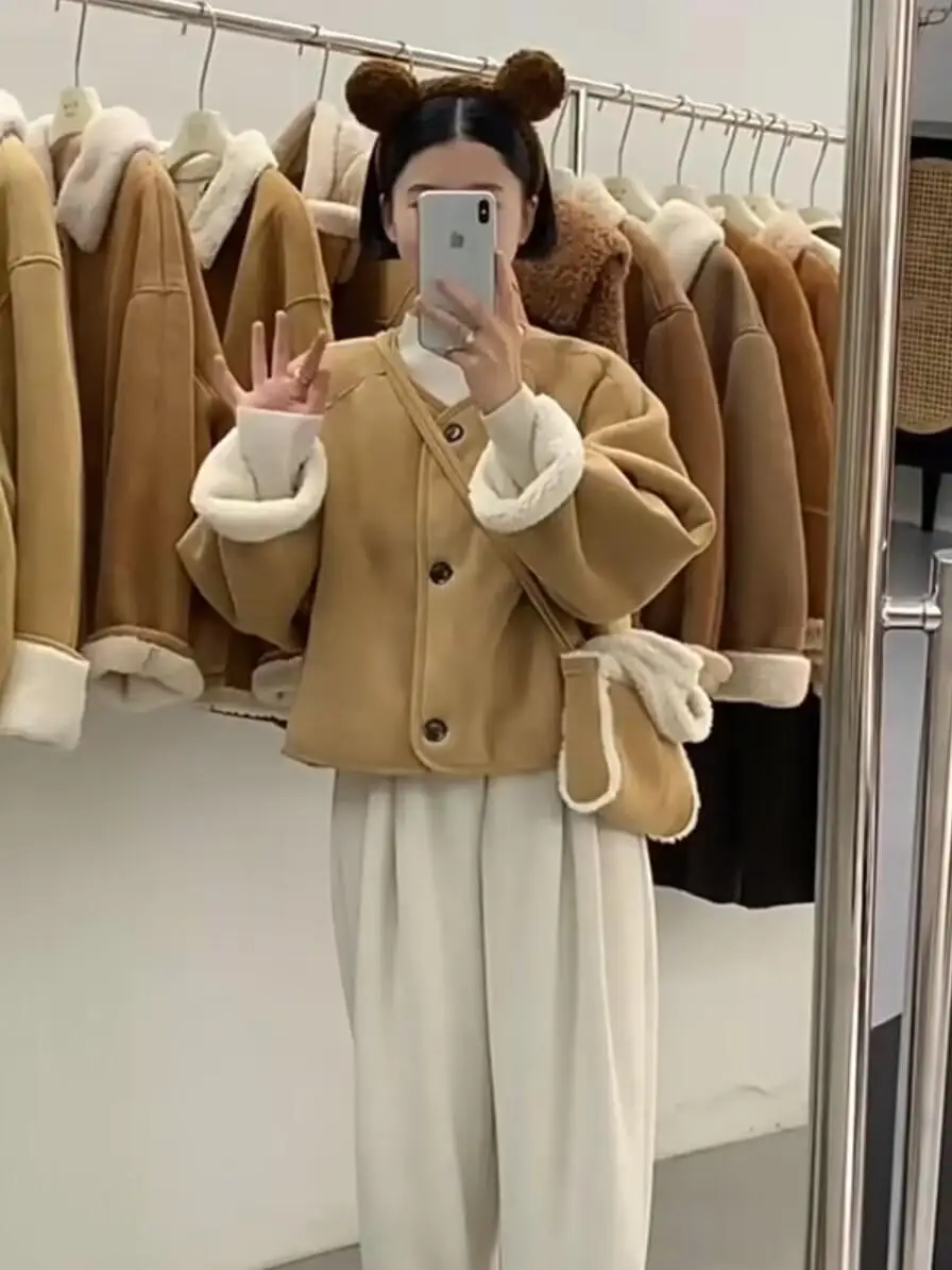 2024 Новое короткое пальто из овечьей шерсти с круглым вырезом женское