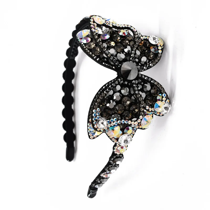 

Кожаный обруч для волос с бабочкой и бриллиантами, темпераментный джокер в Корейском стиле, подходит для взрослых