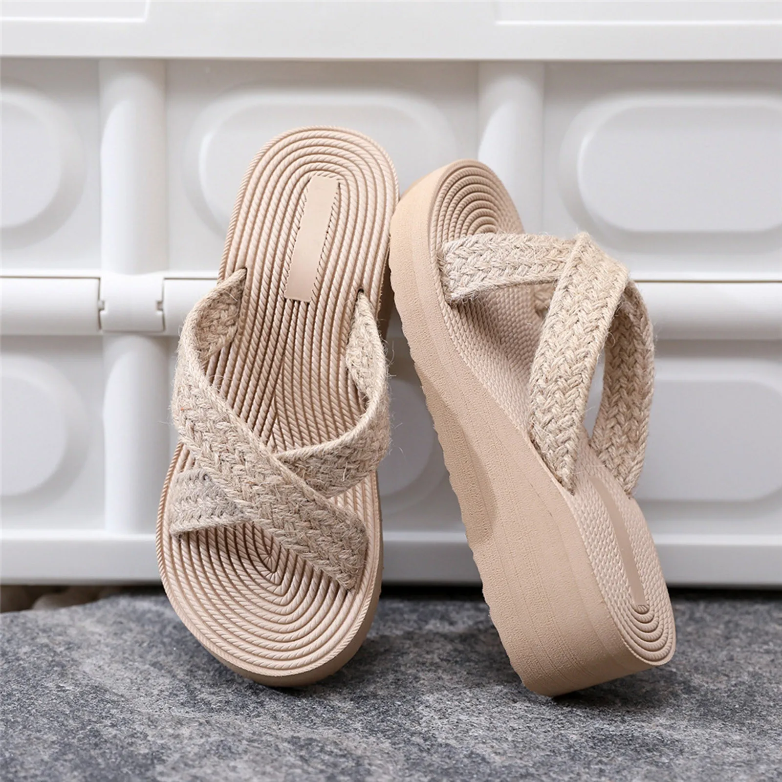 

Women Wedge Heels Anti-Slip Women Slipper Summer Thick Bottom Sandals Platform Slippers Soft Fashion Shoes Non-Slip Beach Slides