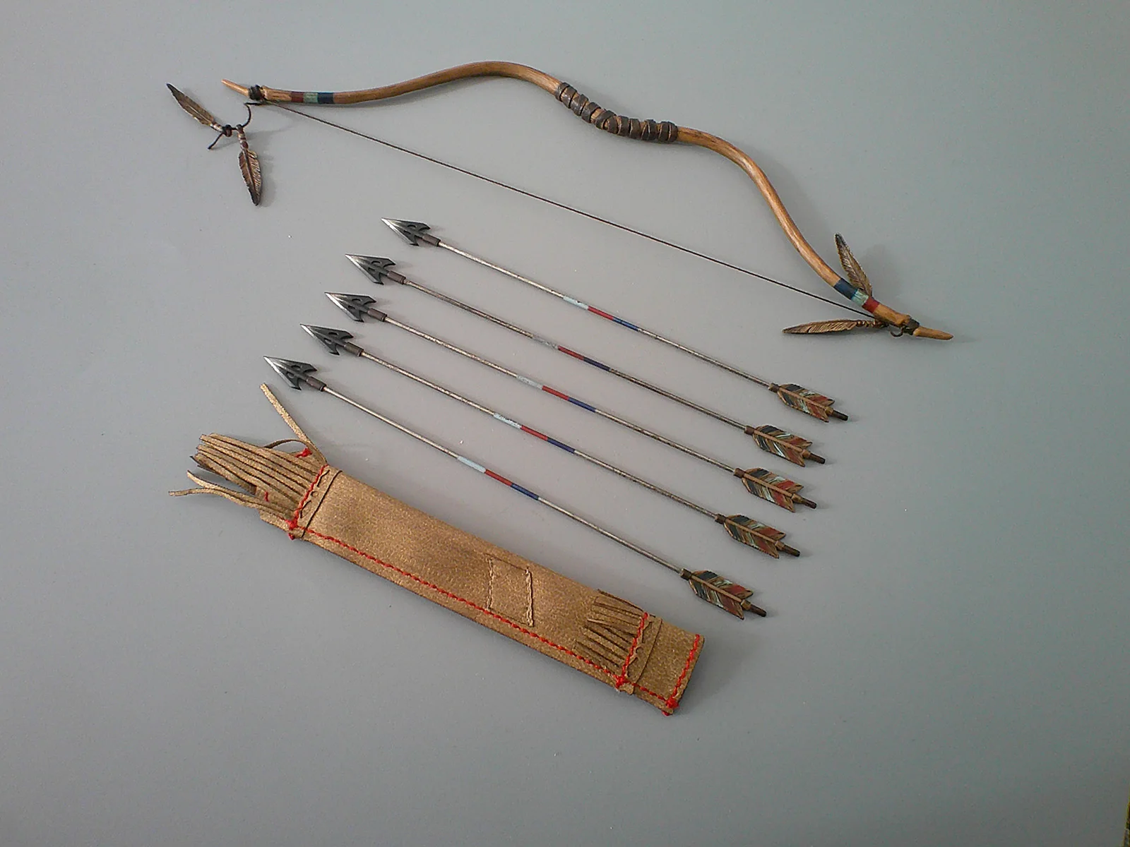 

TBLeague PL2022-200 1/6 мужской солдат коричневая головная резьба на шлем лук и ботинки стрелы модель тела для груди