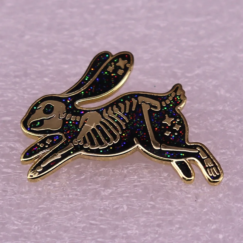 

XM-funny Star bunny pin personalized skull rabbit badge interesting brass badge accessory coat and hat backpack accessory