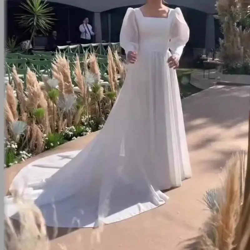 Женское свадебное платье со шлейфом It's yiiya белое простое с длинными рукавами и