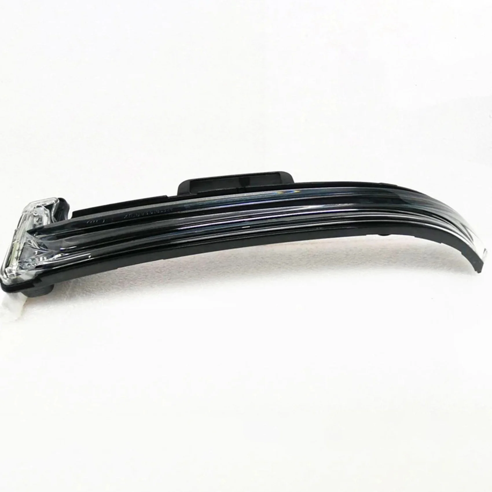 Автомобильный указатель поворота на зеркало заднего вида зеркальная световая