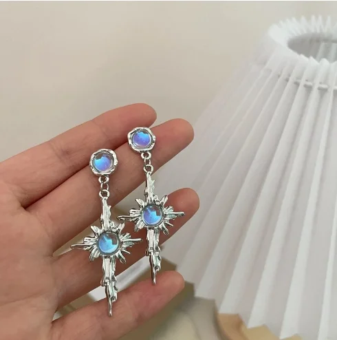 

Luxury Fashion Charm Irregular Liquid Metal Moonstone Dangle Earrings for Women Long Tassel Drops Earring Statement Jewelry Gift