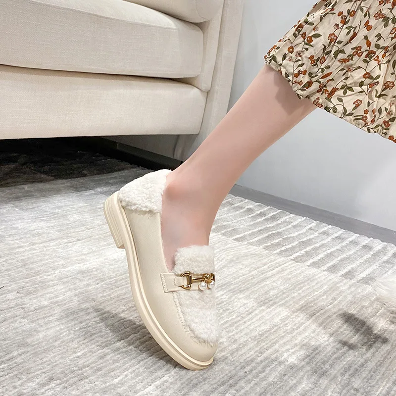 Korean Style New Faux Fur Loafers Women Platform Plush Shoes Women Winter Outdoor Fashion Metal Link Design Cotton Shoes Large