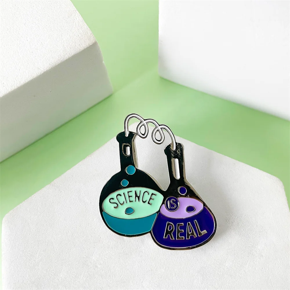 

Distillation Flask Enamel Pin Delicate Science Brooch Chemical Laboratory Equipment Lapel Badge for Labworker Friend