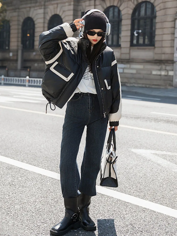 Куртка на белом утином пуху из искусственной кожи женское короткое пальто