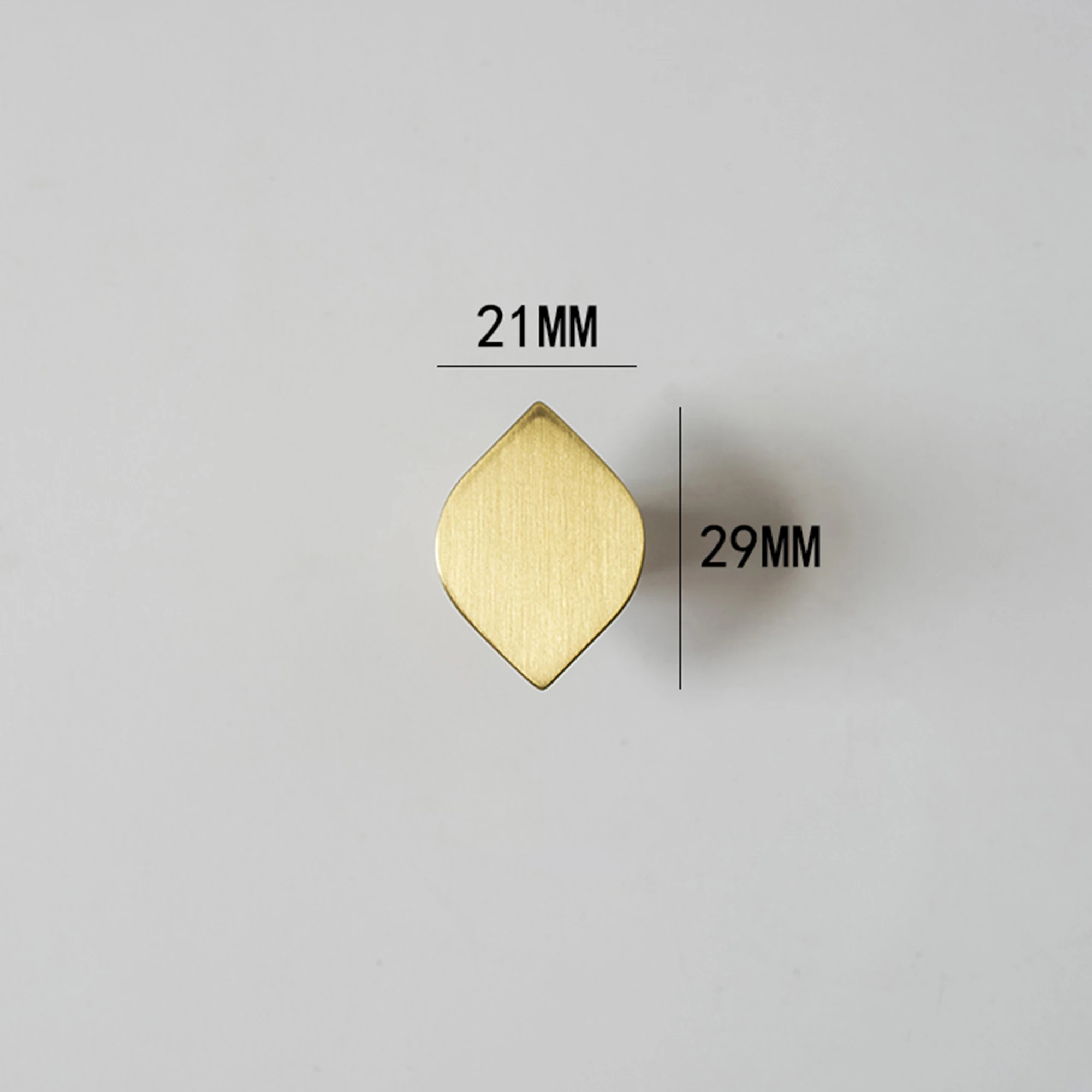 

Золотые ручки для шкафов из латуни 224 мм