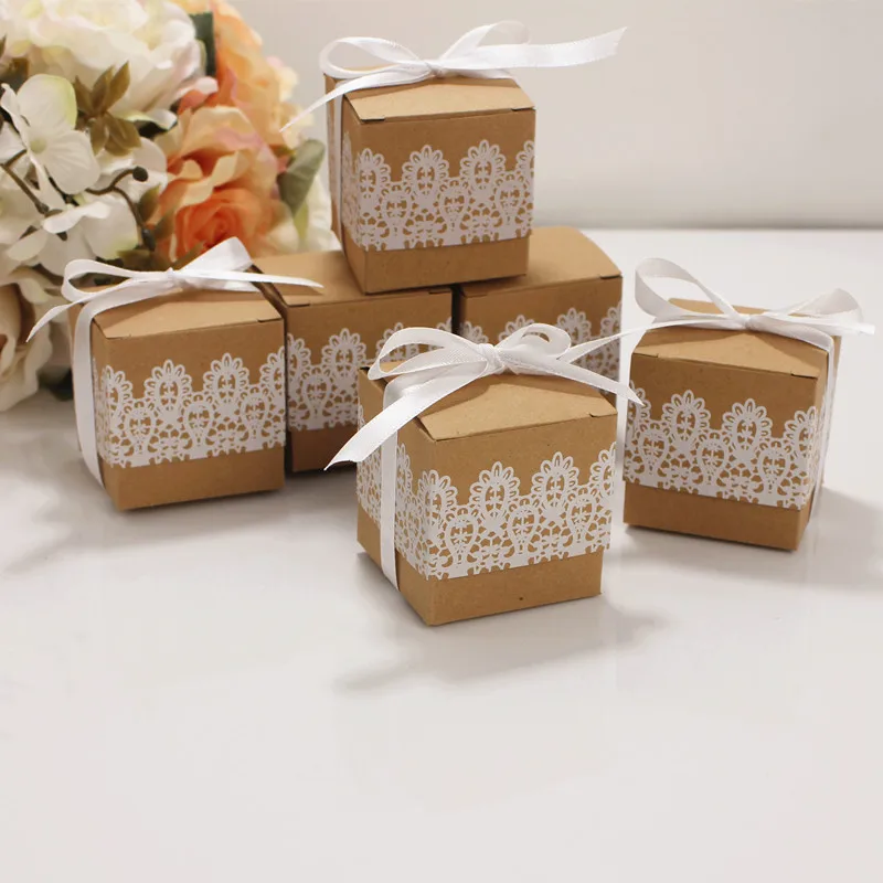 

100pcs Retro kraft paper wedding favors candy boxes Bridal Shower Chocolate Gifts Box with white ribbons, 5*5*5cm