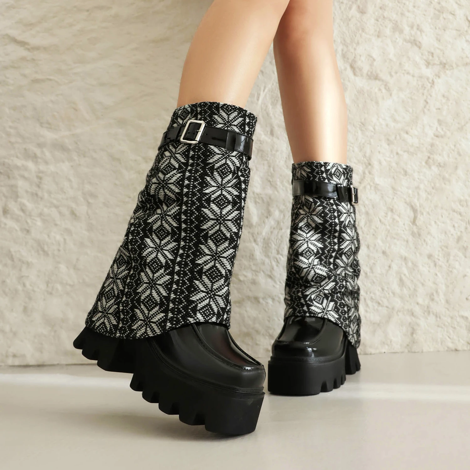 Короткие ботинки в стиле панк с геометрическим рисунком лоскутное шитье