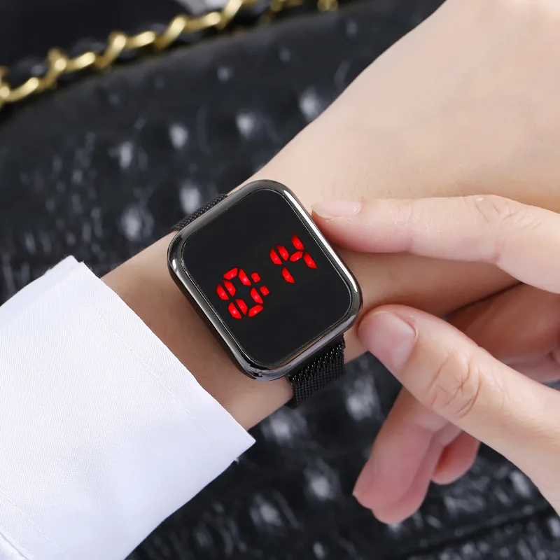 

Vierkante Eenvoudige Led Elektronische Horloge Meisjes Horloge Middelbare School Student Trend Mode Mesh Band Mode Quartz Horlog