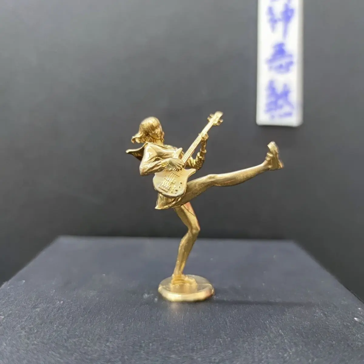 

Модель окуня ручной работы из чистой меди, 6 см