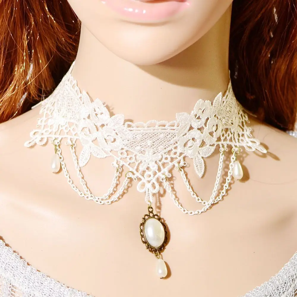 

New European and American Exaggerated Creative White Lace Sexy Necklace Gem Pendant Temperament Creative Necklace Wholesale