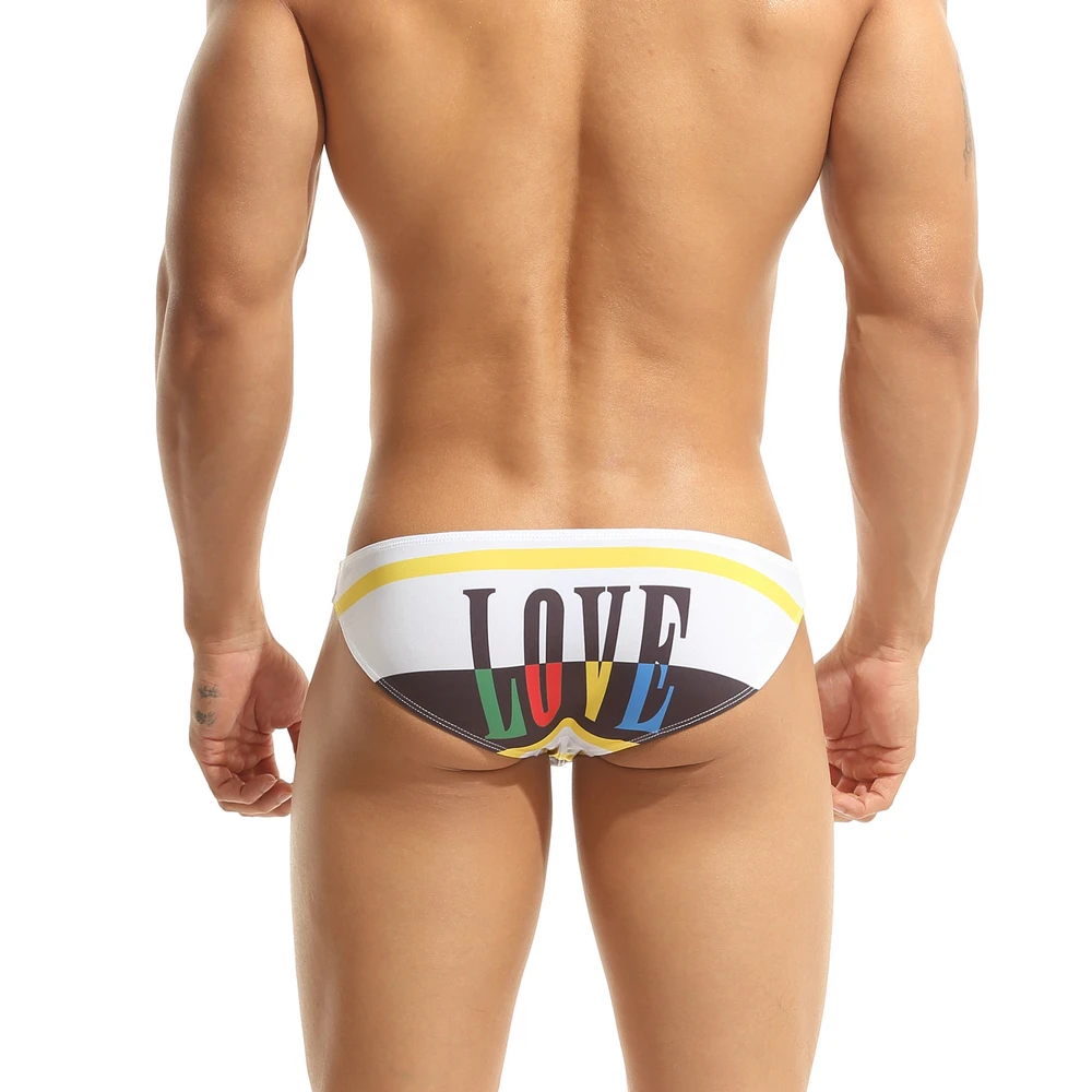 Designer Men's Underwear Breathable Comfortable Briefs Sexy Male Gay Under Panties with Letter Love Printed Swimming Underpants