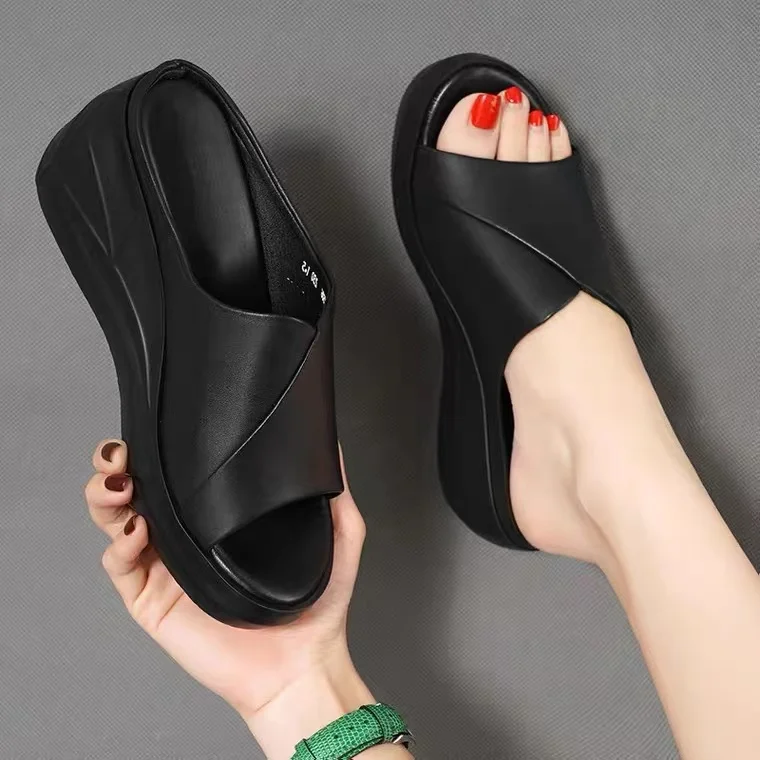 Женские летние тапки натуральная кожа танкетка каблук платформа |