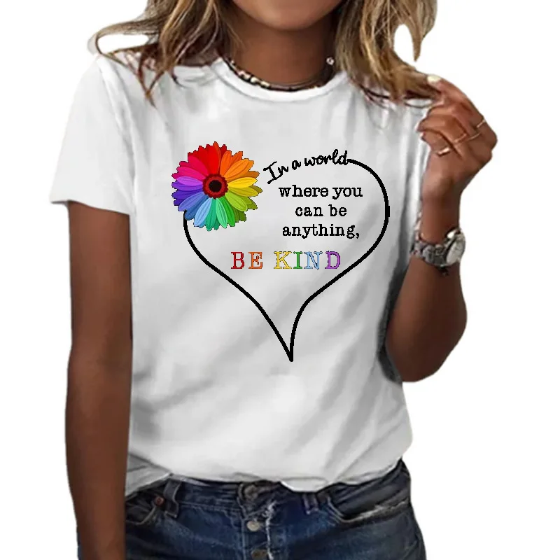 Рисунок 5 - Женская футболка с принтом Love