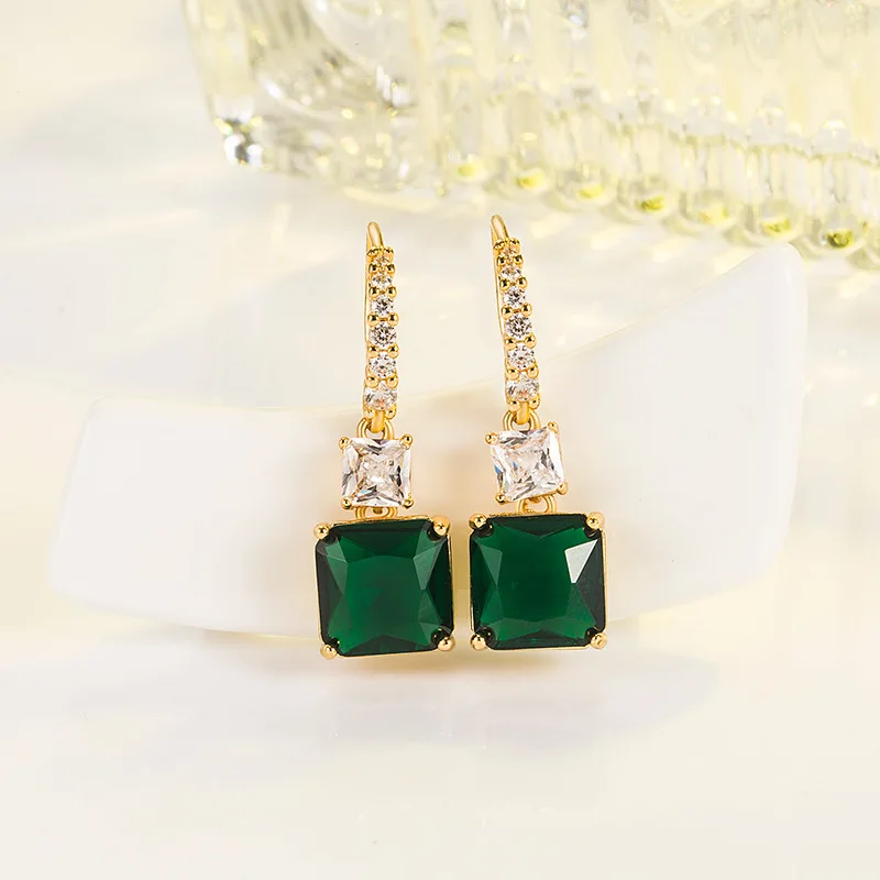 

DIWENFU 18K Gold Emerald Earring Females Aros Mujer Oreja 18K Yellow Gold Origin Emerald Gemstone Jewelry Orecchini for Women