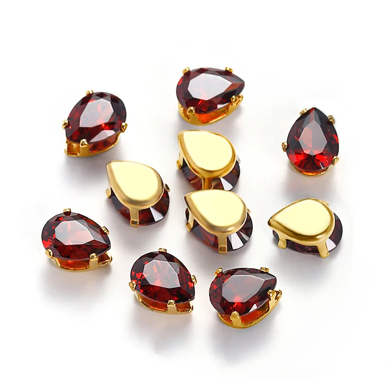 

Золотистая циркониевая заколка в форме капли, 10 х14 мм