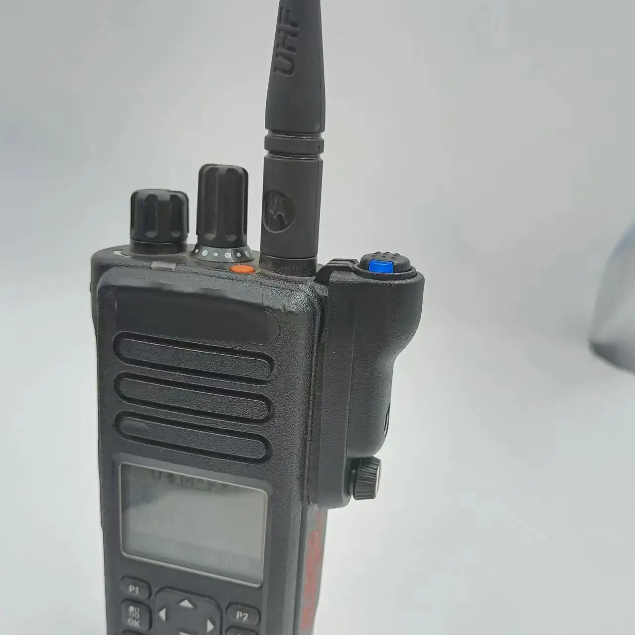 

PMLN5712A for MOTOTRBO radio and enables Bluetooth