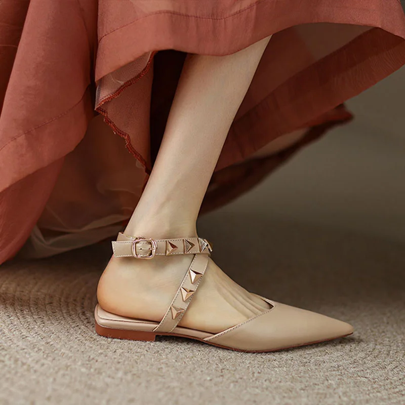 French Genuine Leather Pointed Toe Outdoor Semi-Slippers 2023 New Closed Toe Rivet Flat Sandals Women Summer