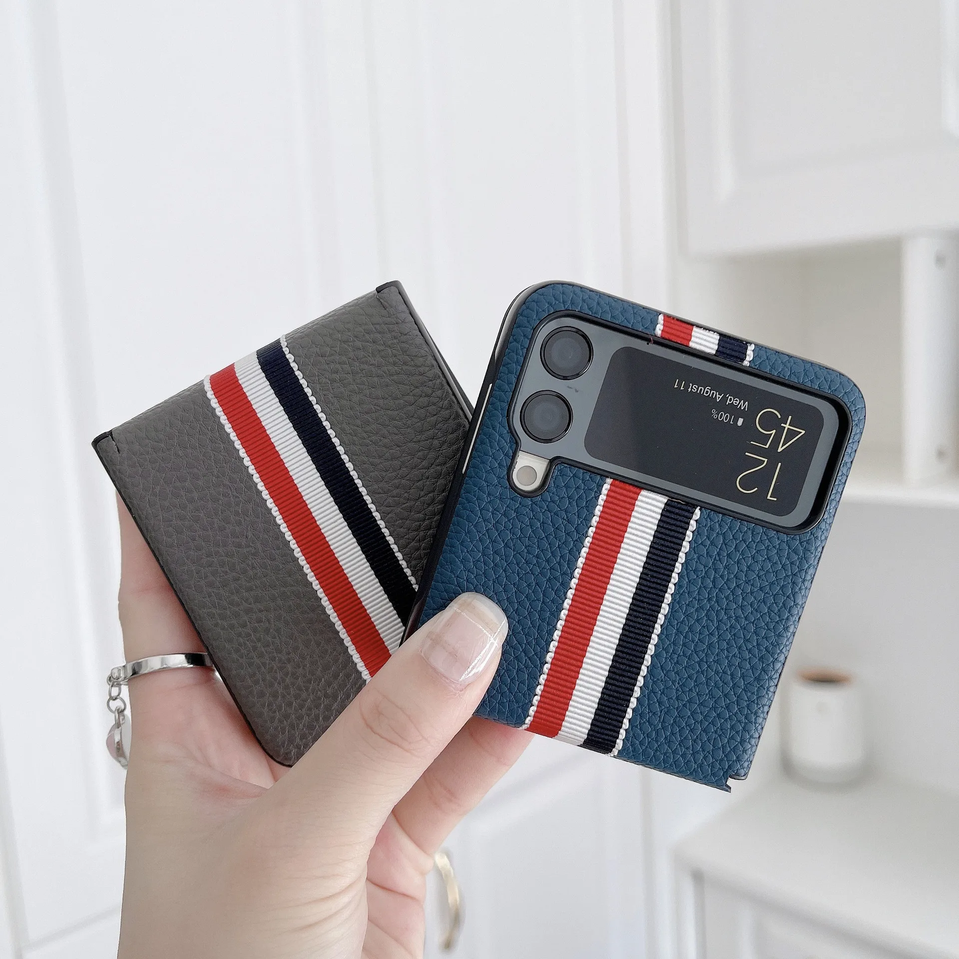 Samsung Galaxy Z Flip4 Flip3 Case Lychee Pattern Fold Case Cover Anti-Knock Luxury Leather All-Inclusive Cases for Z Flip 3 4