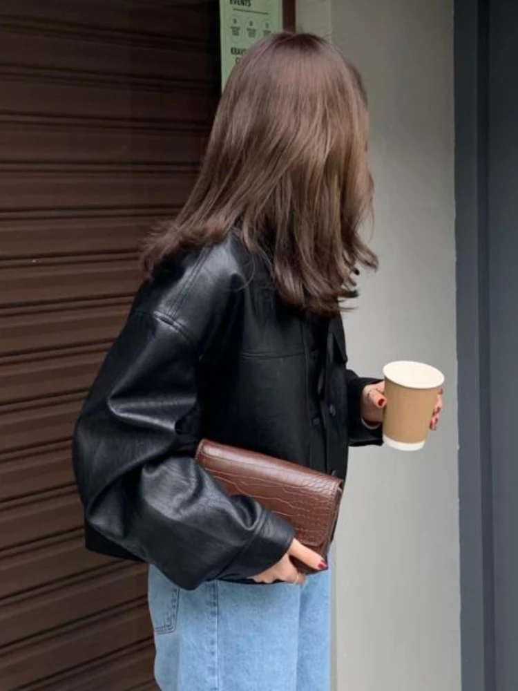 Куртки в стиле ретро женские черные из искусственной кожи весенние корейском