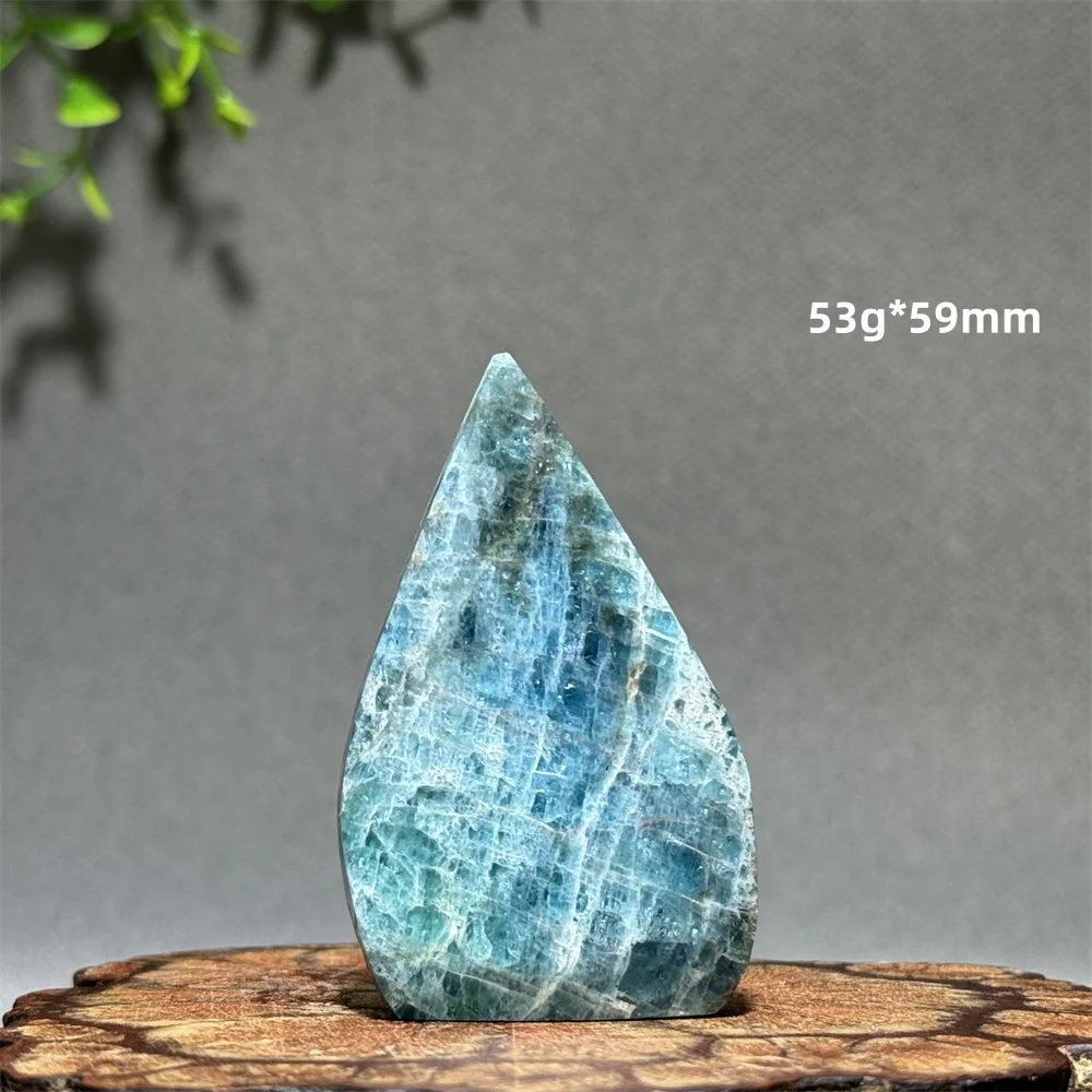 

Синий сапфир, свободной формы