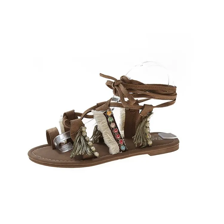 Женские босоножки на плоской подошве бежевые шлепанцы платформе с бахромой и