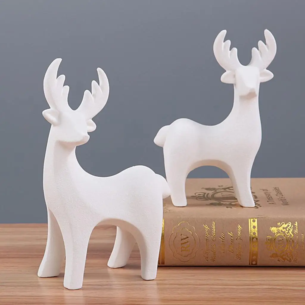 Фигурки белого оленя в шахматном порядке украшение фигурка животного стола