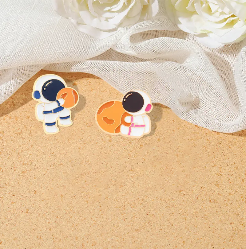 Эмалированная булавка Explore The Planet на заказ металлические броши космонавта значок
