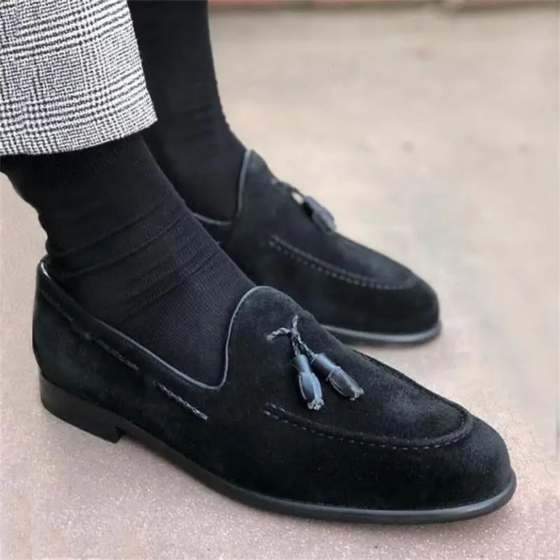 

Men Classic Faux Suede Round Toe Solid Color Fringe Slip on Classic Fashion Business Casual Retro Everyday Dress Shoes