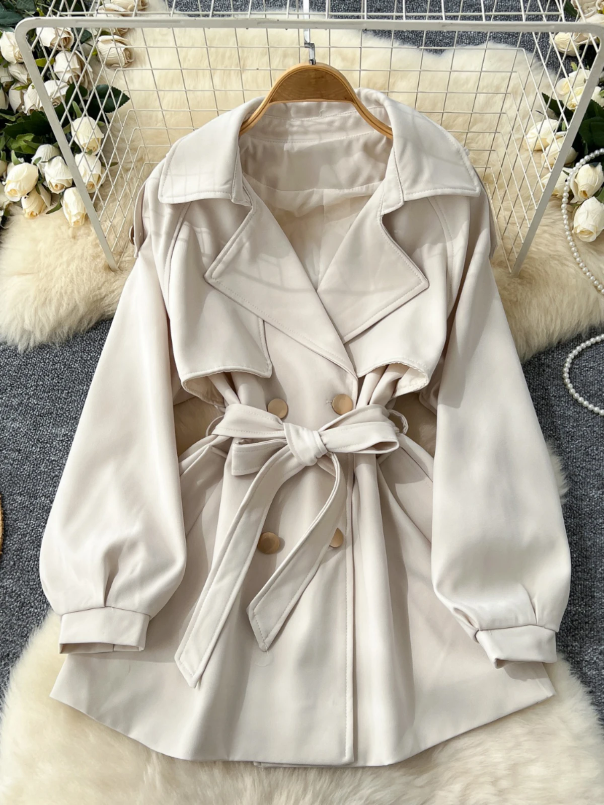 Женский двубортный тренчкот с поясом ветровка отложным воротником и длинным