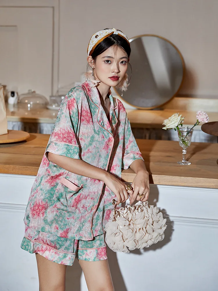 Ice silk pajamas new fashion print short-sleeved suit home wear pajamas for women  سكسي نيك  ชุดนอน