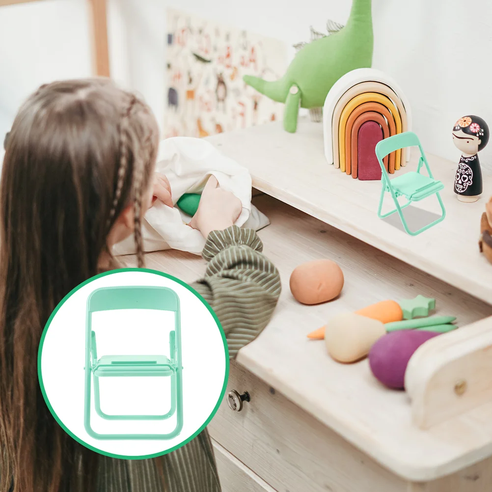 

2 шт., миниатюрные пластиковые складные стулья